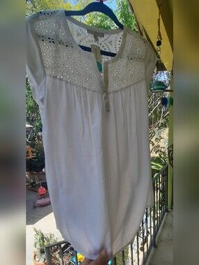 White Eyelet Yoke Cap-Sleeve Tunic Top